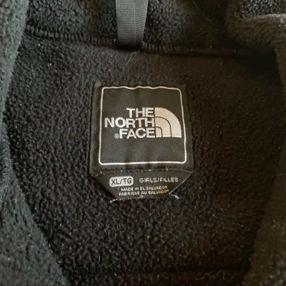 The North Face Girls Denali Jacket in Black - Picture 4 of 11